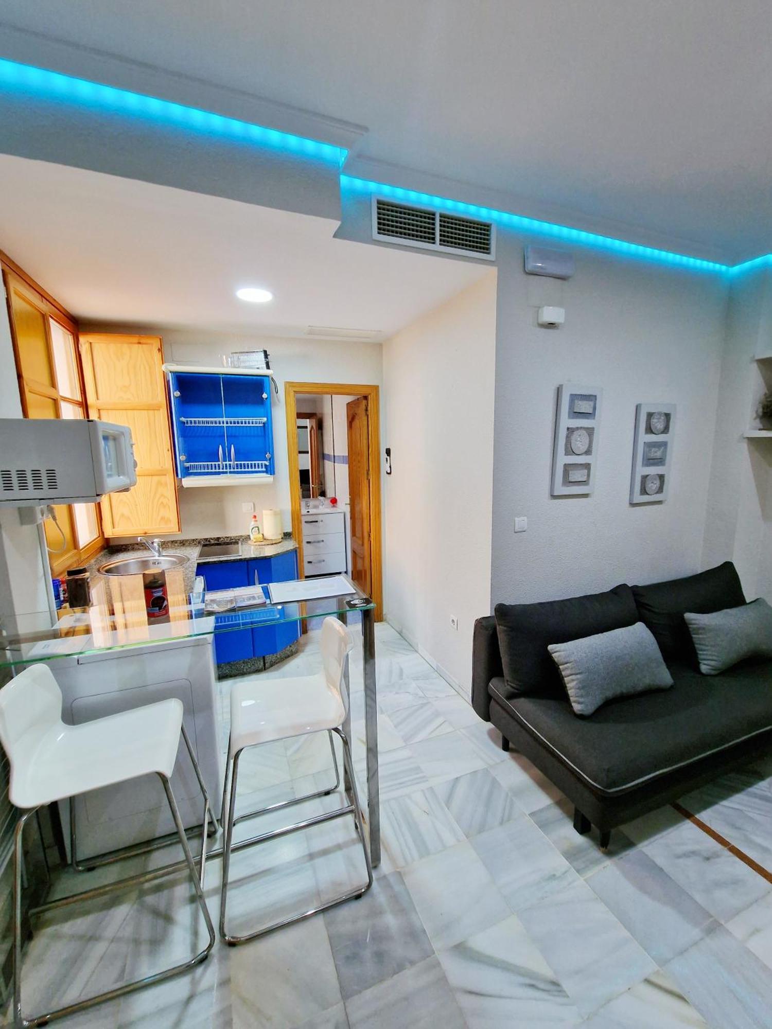 Apartamento Completo Plaza De Las Tendillas - Parking Privado - Alojamientos El Duque コルドバ エクステリア 写真